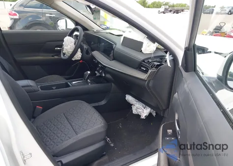 2025 Nissan Kicks Sv Fwd из США, поврежденный, VIN 3N8AP6CA3SL371381